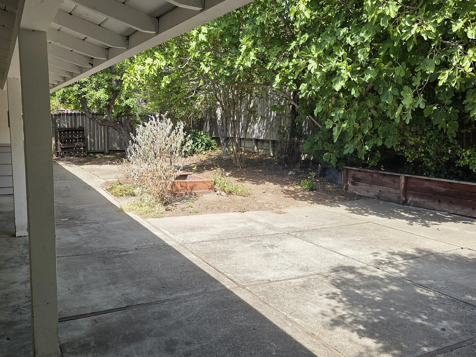 4 bed, 2.0 bath, 1632 sqft, $5,800 — Photo 3
