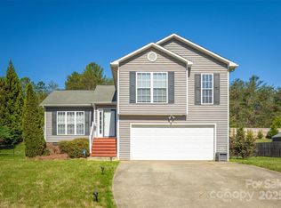106 S River Glen Dr, Morganton, NC 28655