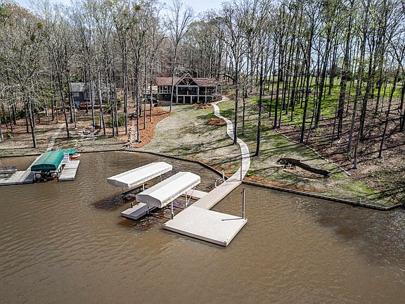 3rd image of 1391 Oconee Heights Dr