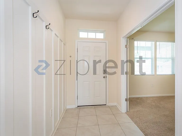 86135 Railway Pl — Photo 6