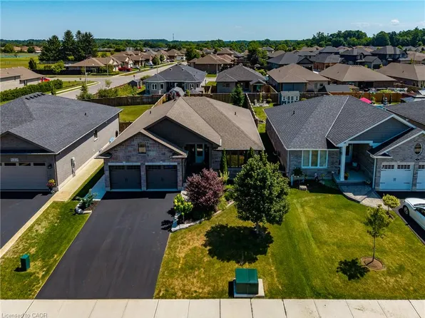 7 Stonebridge Pl, Norfolk County, ON N3Y 0E6