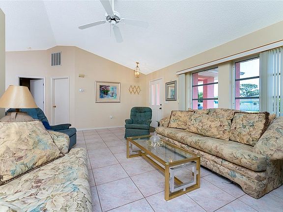 3rd image of 7027 Bargello St