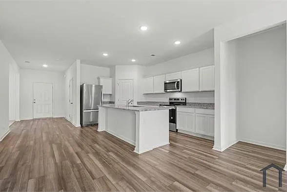 1270 Herring Dr — Photo 1