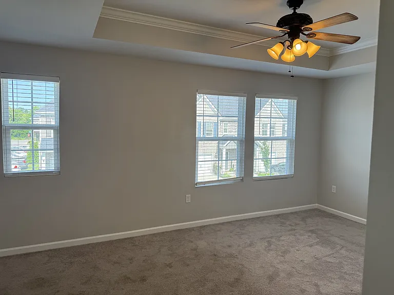 3304 Deerchase Cir — Photo 6