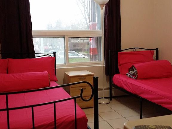 4th image of 1009 6th Ave S APT 203