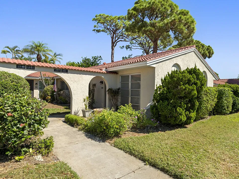 2161 Pueblo Cir