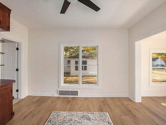 5th image of 326 W Pere Marquette St
