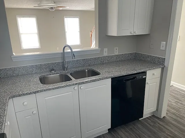 2 bed, 2.5 bath, 1080 sqft, $1,500 — Photo 3