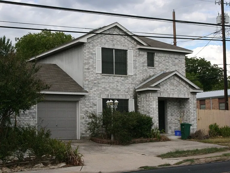 5301 Roosevelt Ave #B — Photo 1