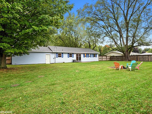 2nd image of 1337 Lupine Dr