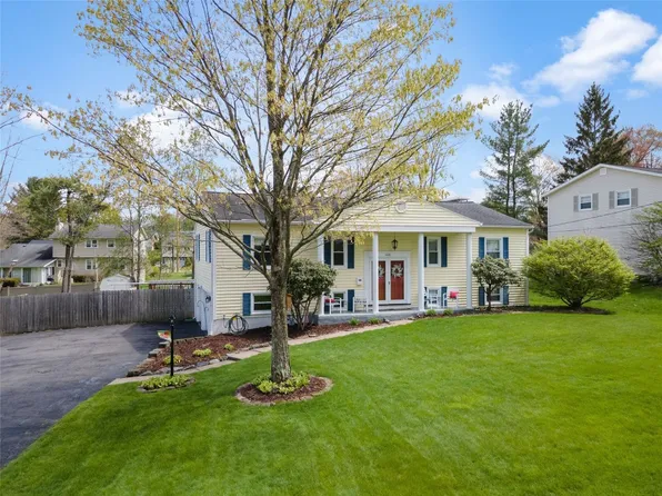 1014 Knoll Dr, Endwell, NY 13760