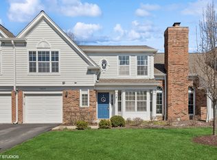 4089 N Newport Ln, Arlington Heights, IL 60004