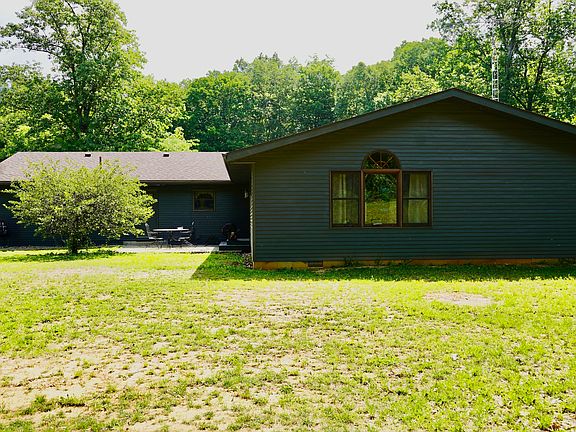 3rd image of 785 Deer Run