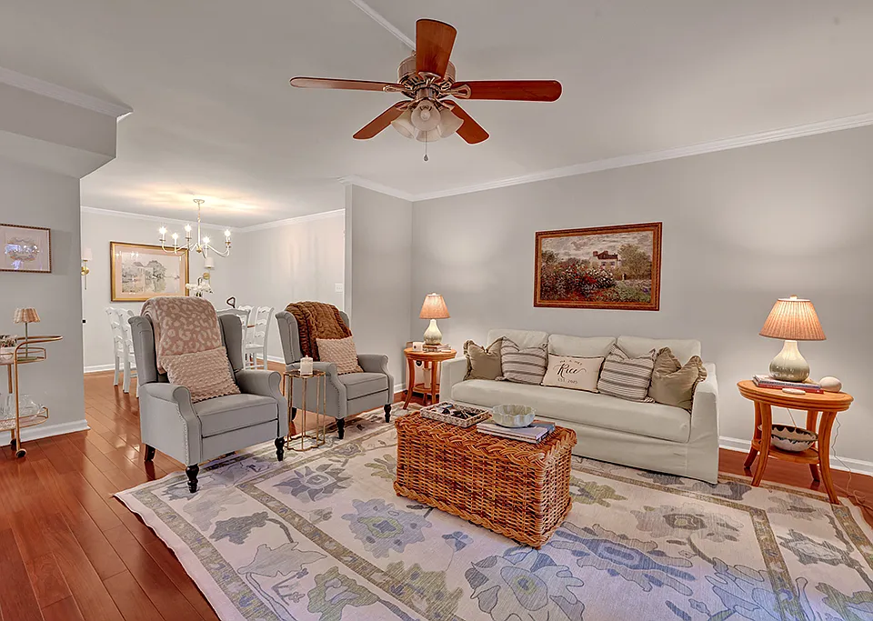 701 Woodland Vlg #701