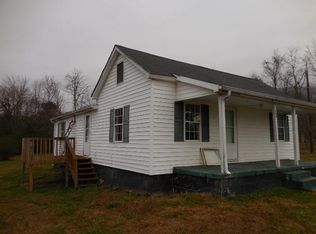 599 Sand Cave Rd, Ewing, VA 24248