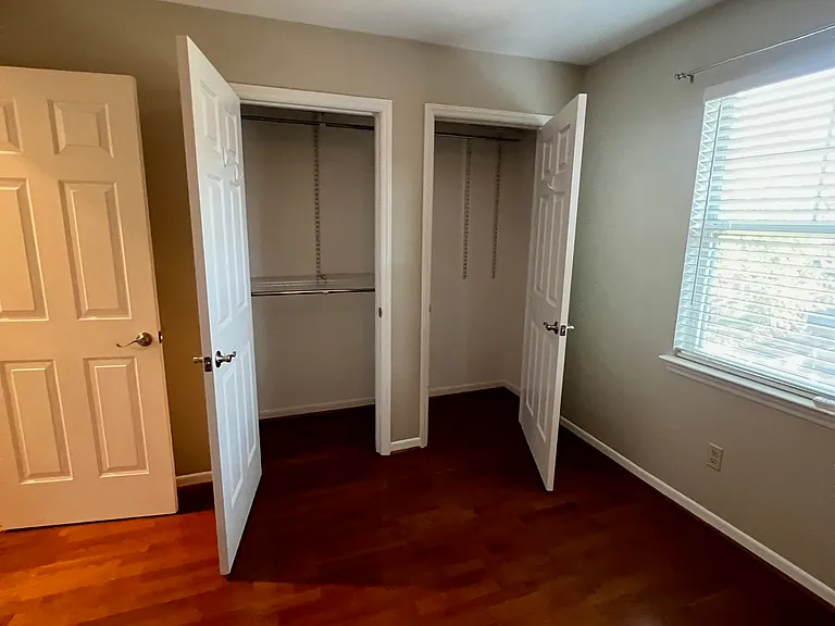 525 Olmsted Park Pl #N — Photo 13