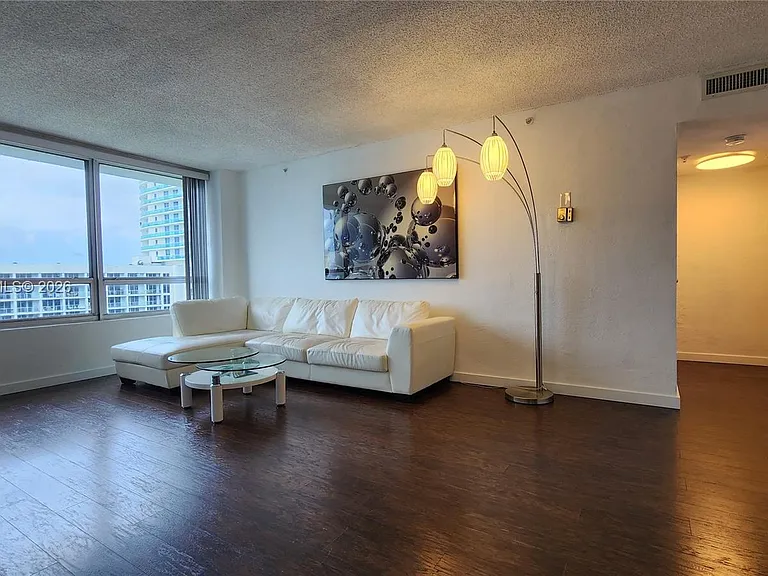 1500 Bay Rd #1550S — Photo 4