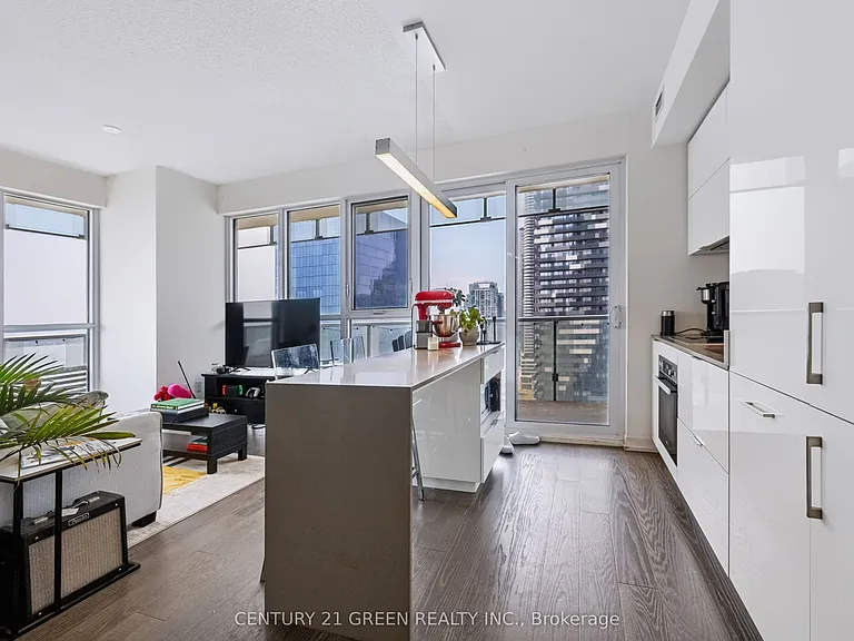 15 Lower Jarvis St #2105 — Photo 2
