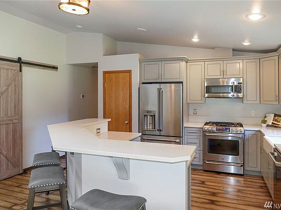 4th image of 4030 26th Ave NE