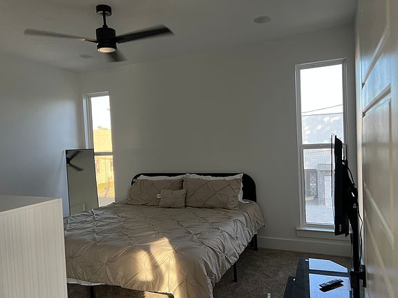 5th image of 4531 Philip Ave