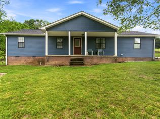 615 Rogues Fork Rd, Bethpage, TN 37022