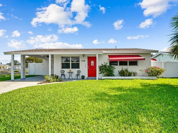 1006 S Arnold Ave, Lantana, FL 33462