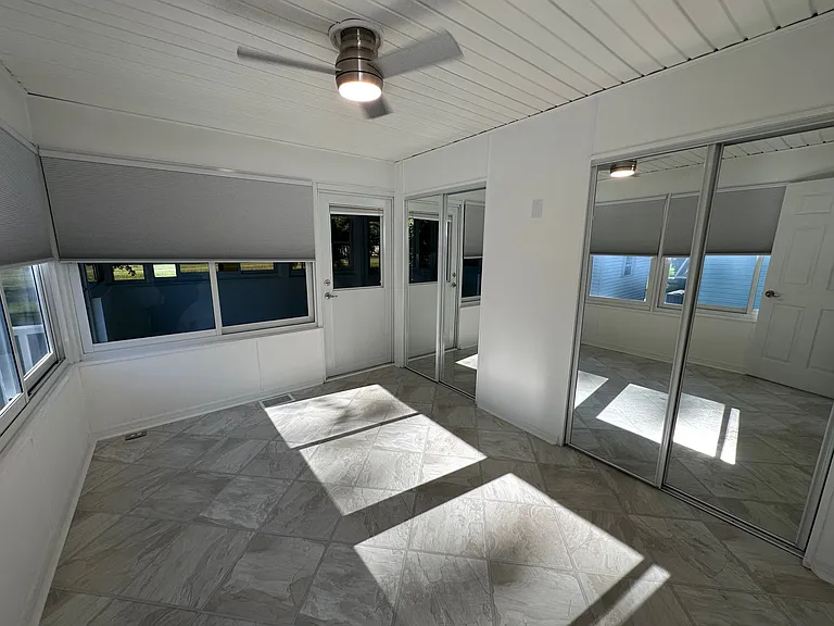 547 Lake Dr — Photo 15