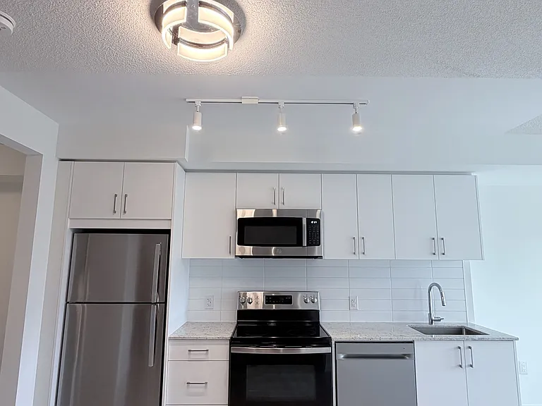 4010 Eglinton Ave W #222 — Photo 2