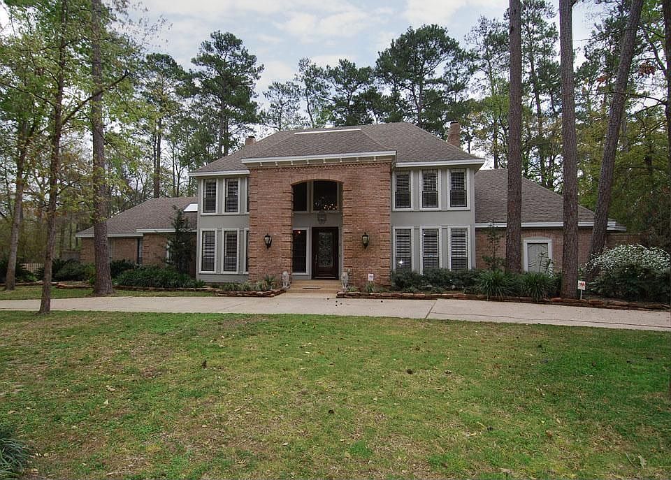 1st image of 2906 Valley Manor Dr