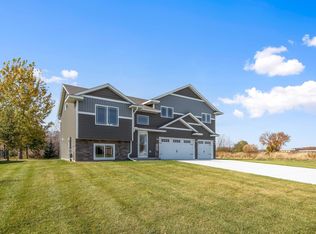 20 E Dickens St, Rush City, MN 55069