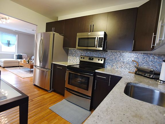 3rd image of 3047 Brighton 6th St APT 4A