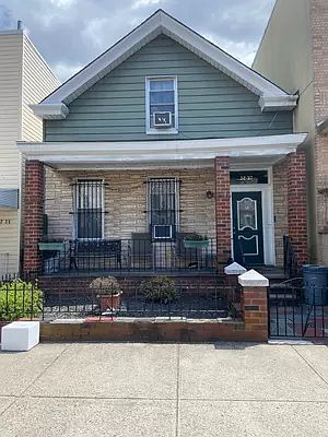 1st image of 3237 34th St