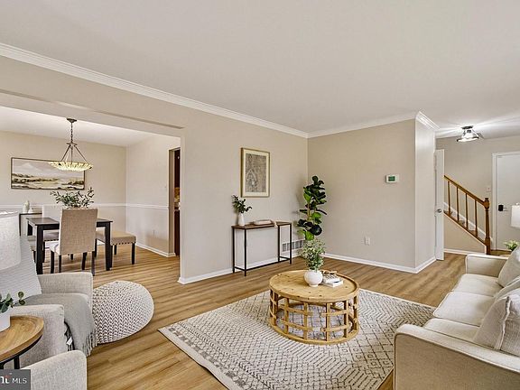 4th image of 4911 Harrogate Rd SW