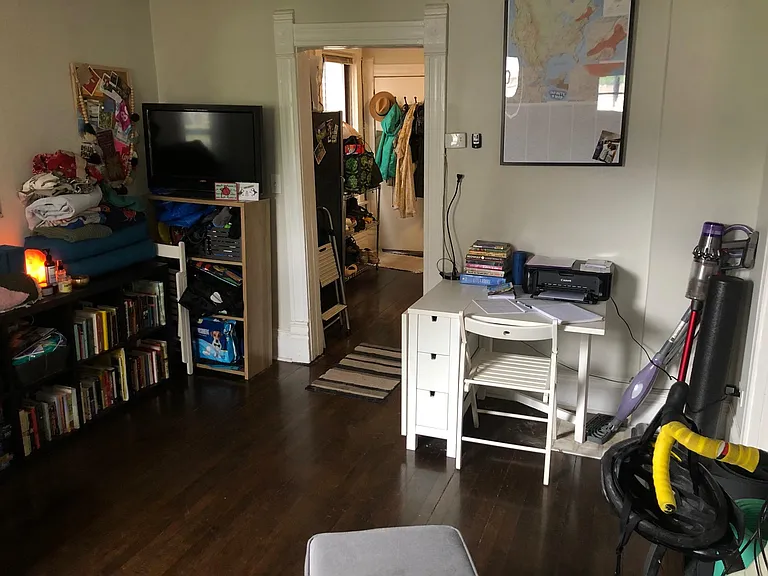 1020 W 20th Pl #1R — Photo 5