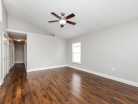 4th image of 30555 Birdhouse Dr