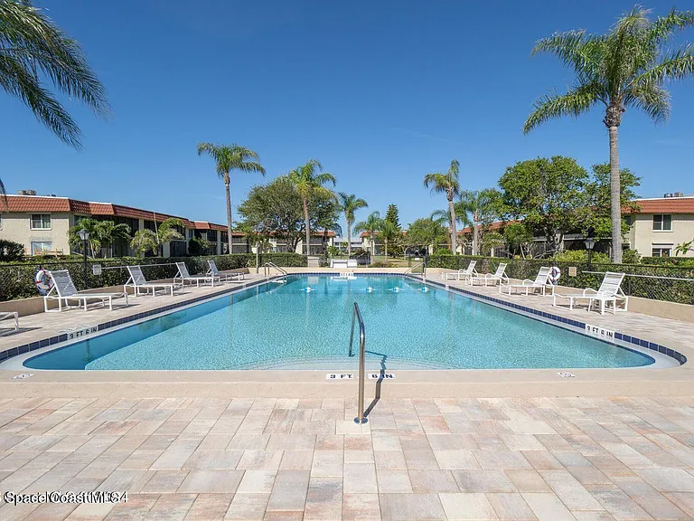 201 Saint Lucie Ln #201 — Photo 34