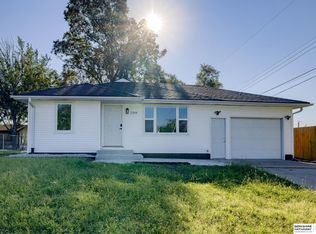 2330 N Main St, Lincoln, NE 68521