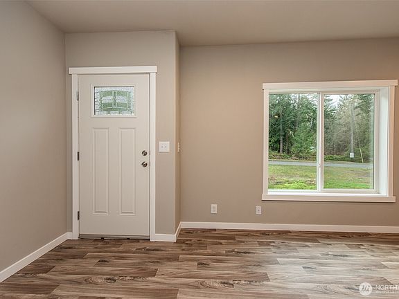 2nd image of 211 S Barr Road