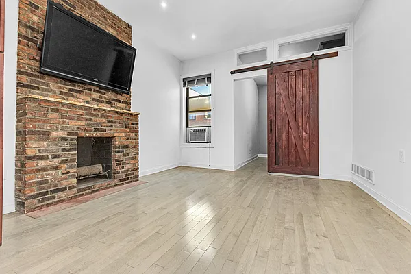 521 Dean Street #9