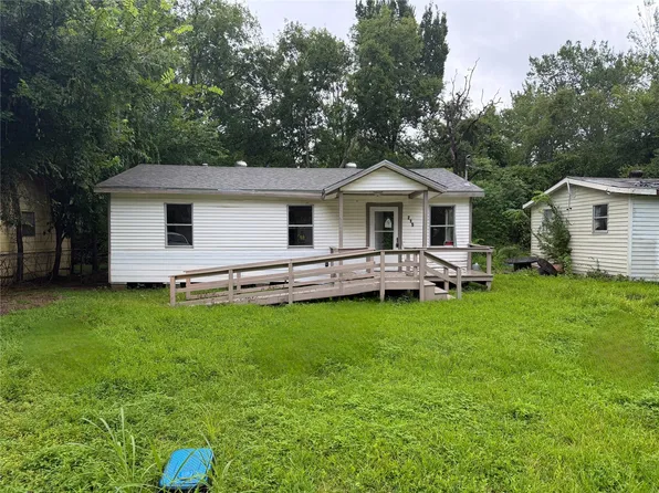 215 Blackshear St, Tomball, TX 77375