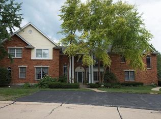 2463 Clayborn Dr, Chesterfield, MO 63017