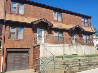 904 S 25th St #1, Omaha, NE 68105