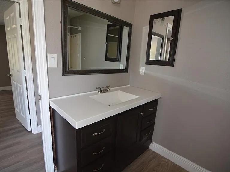 17524 Medley Ave — Photo 15