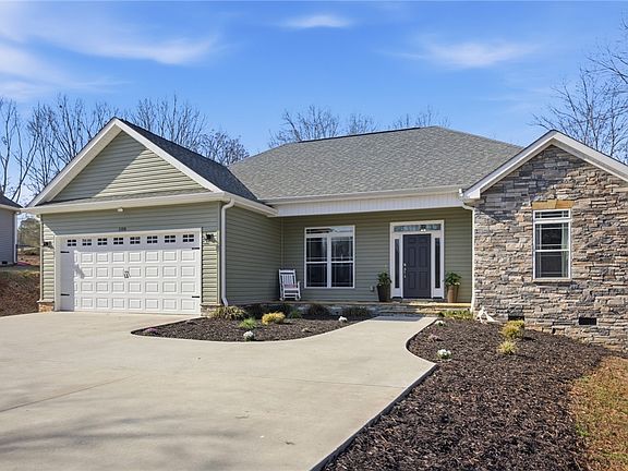 3rd image of 508 Ivy Spring Ct