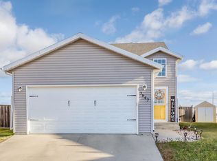 3847 11th Ave S, Moorhead, MN 56560