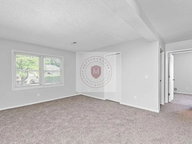 216 NW Vesper St — Photo 13
