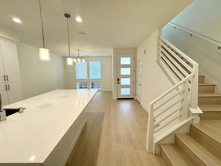 11161 Akarna Ct — Photo 16