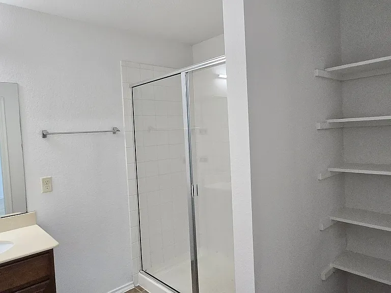 319 Elam Dr — Photo 14