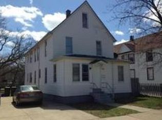 811 8th St, Waukegan, IL 60085