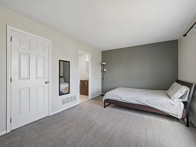 39 Cabot Ct — Photo 15
